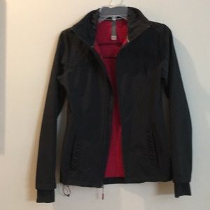 Mondetta small zip front black jacket w/red lining {037}